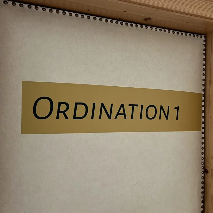 Ordination_1_Schild